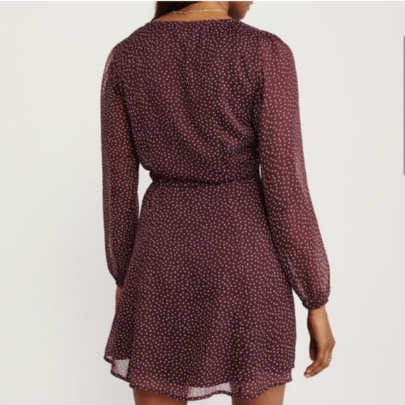 Abercrombie & Fitch Maroon Polka Dot Long Sleeve Dress - NWT
size: small - Picture 2 of 6